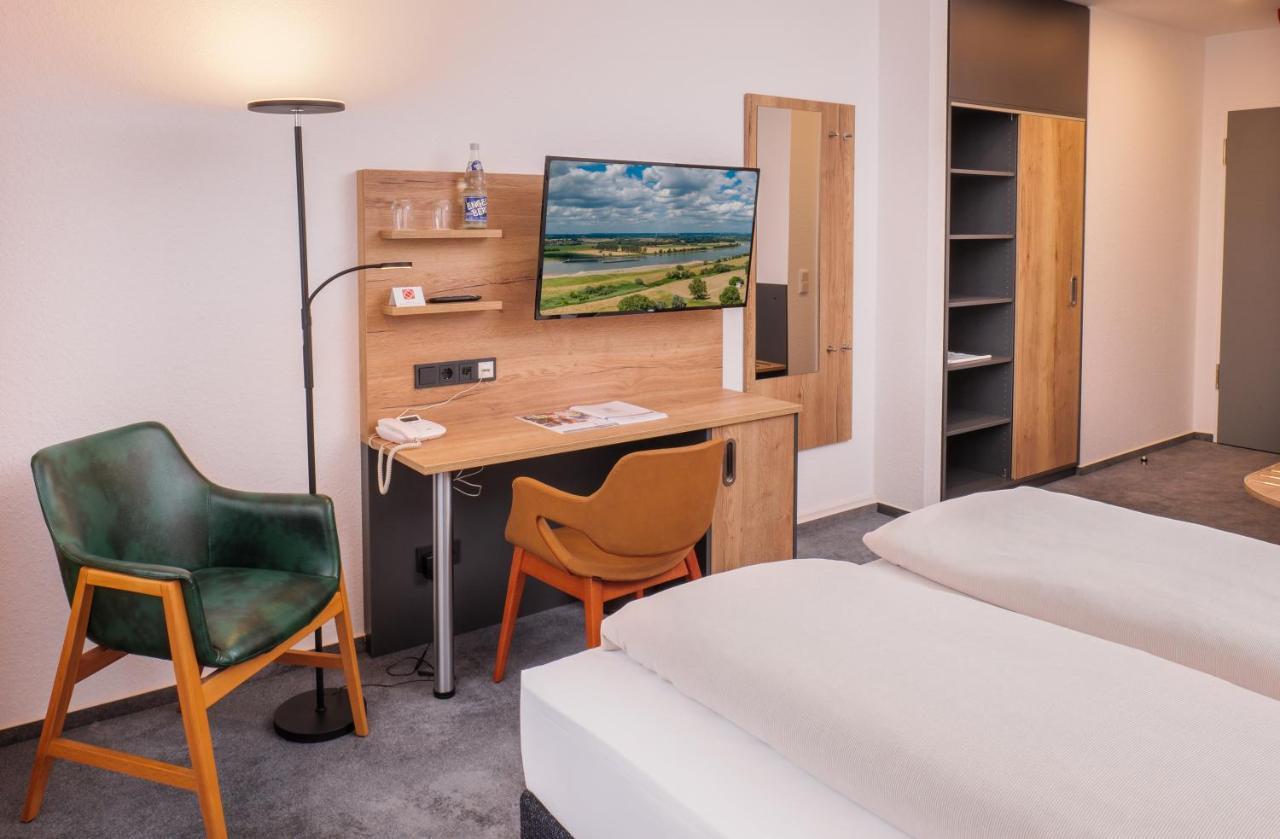 Best Western Comfort Business Hotel Duesseldorf-Нойс Екстериор снимка