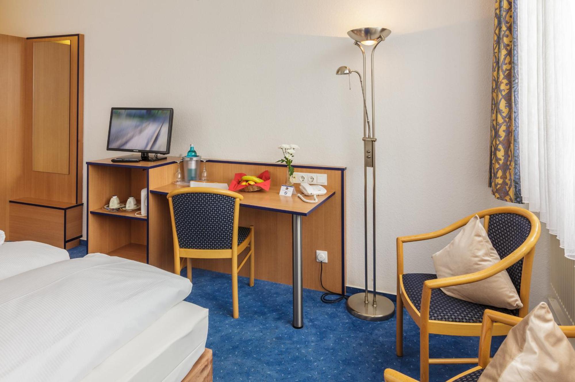 Best Western Comfort Business Hotel Duesseldorf-Нойс Екстериор снимка