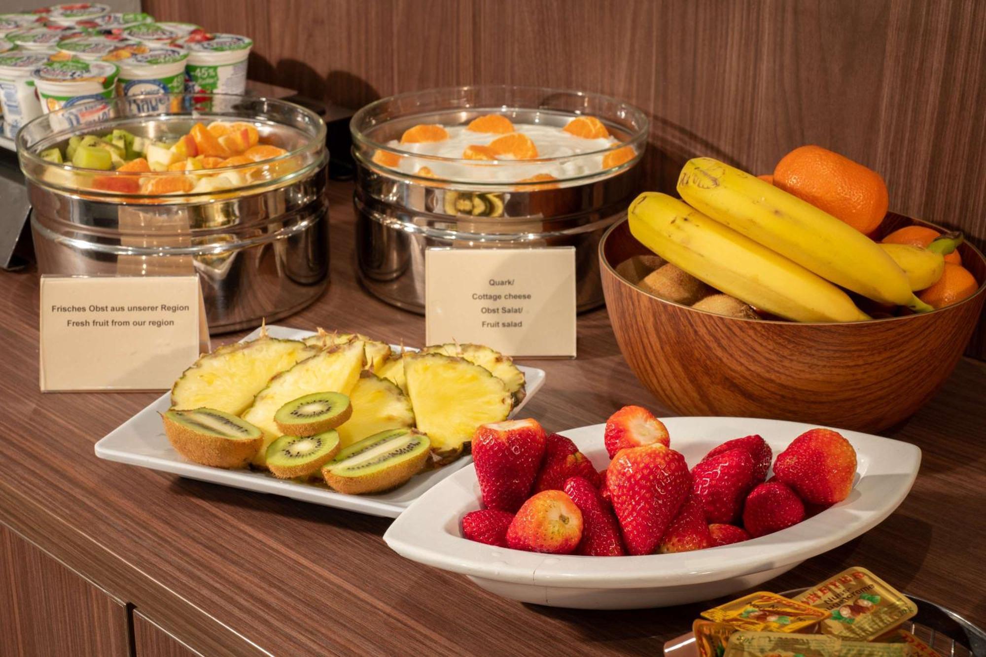 Best Western Comfort Business Hotel Duesseldorf-Нойс Екстериор снимка
