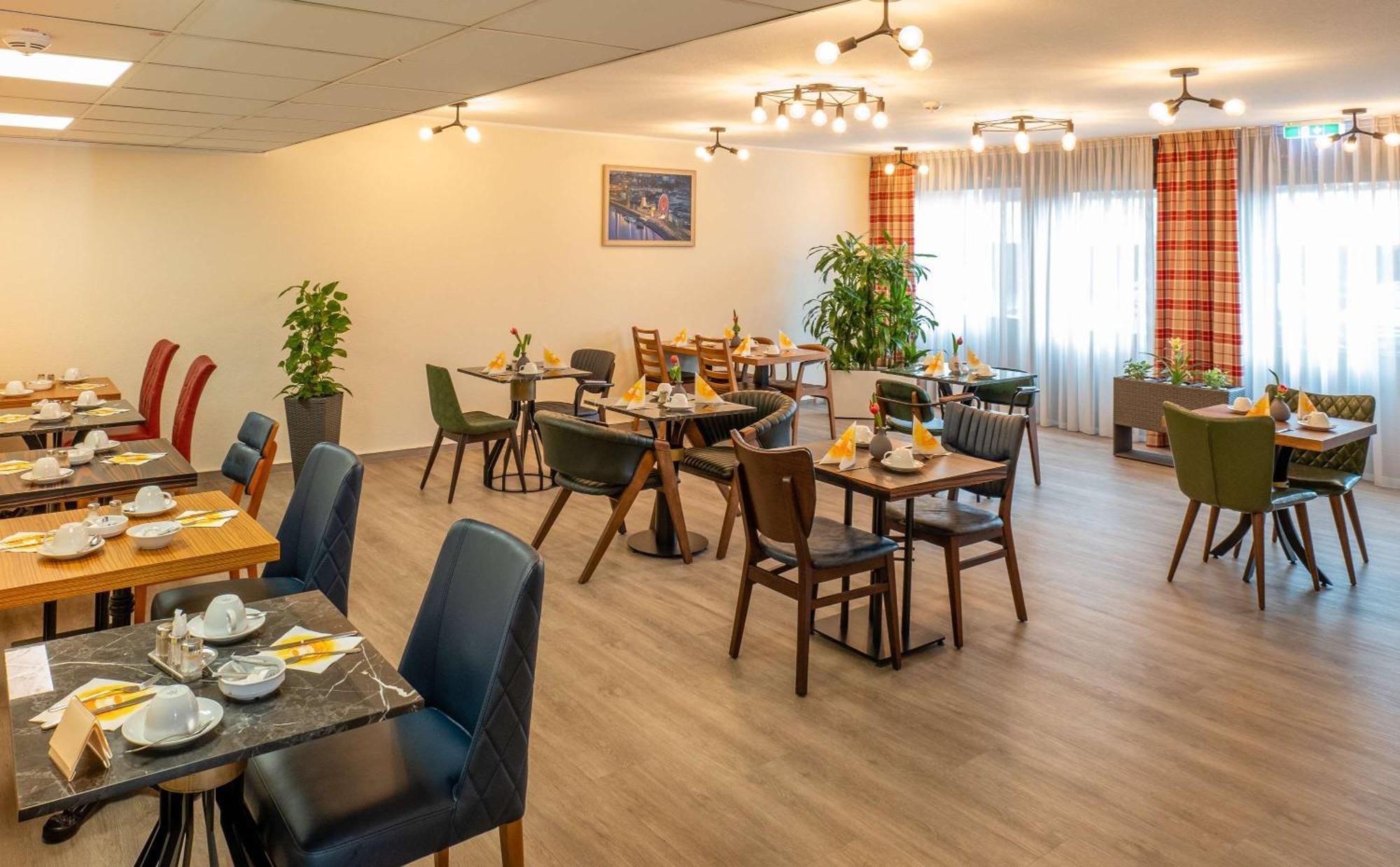 Best Western Comfort Business Hotel Duesseldorf-Нойс Екстериор снимка