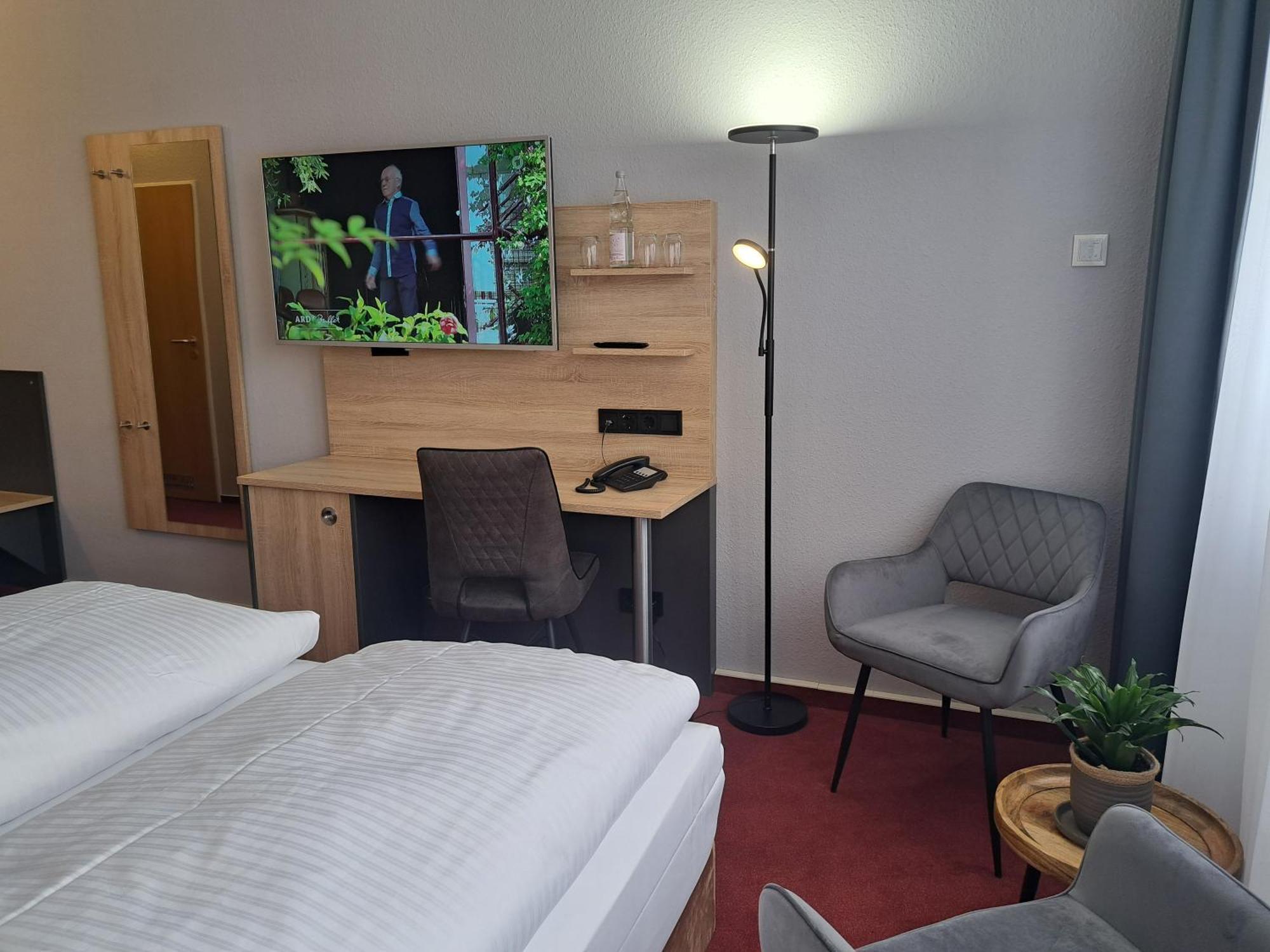 Best Western Comfort Business Hotel Duesseldorf-Нойс Екстериор снимка